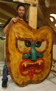 Maschera di legno